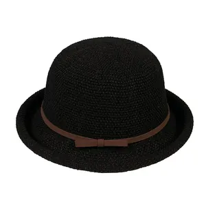 Cappello da sole intrecciato nero da donna con nastro marrone e piccolo fiocco