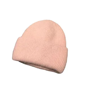 Berretto da donna in maglia di pelliccia di coniglio rosa pallido con risvolto caldo
