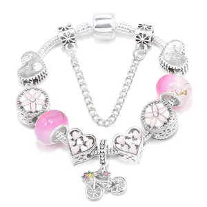 Braccialetto con Charm a Perline in Cristallo Rosa di San Valentino Ciondolo a Cuore Fiore Bicicletta in Lega Gioielli da Donna