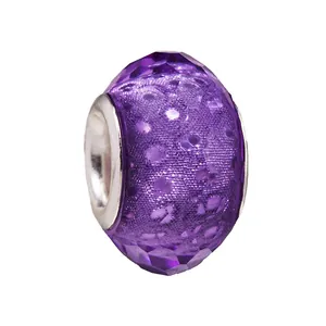 Facettierte lila Perle mit Glitzer-Finish und großem Silberkern für DIY-Armbänder