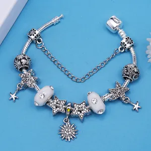 Bracciale con ciondolo a stella in argento con perline di cristallo e maglia snake