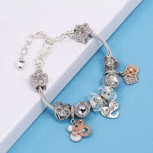 Zilveren slangenarmband met hartjeshanger, Love-letters en decoratieve kristallen kralen