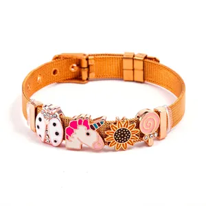 Roségoldenes Edelstahl-Mesh-Armband mit Einhorn- und Marienkäfer-Anhängern für Damen