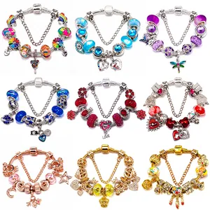 Bracelet Charm DIY à la Mode pour Femmes Alliage Émail Perles en Verre Filé Pendentif Cœur Couronne Étoile Lune Bracelet Chaîne Serpent Bijoux Cadeau de Saint Valentin