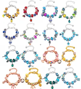 Détail de 16 styles de bracelets à breloques DIY avec pendentifs animaux et thèmes