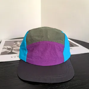 Five-panel color-block baseball cap with flat brim in purple green and blue nylon