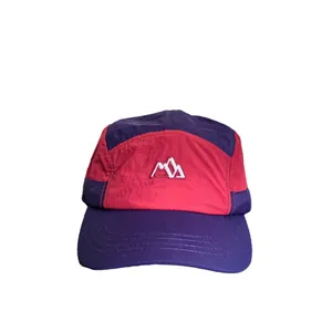 Cappellino da campeggio 5-panel ad asciugatura rapida in viola e rosso rosa