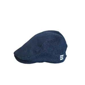 Casquette de baseball en jean bleu foncé vintage avec trois bandes blanches latérales