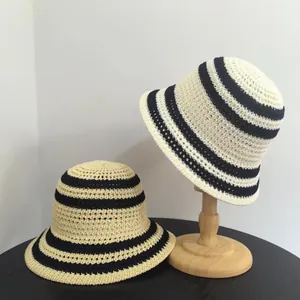Cappello da Pescatore in Paglia a Righe da Donna Protezione Solare Traforata per Vacanze al Mare Cappello all'Uncinetto Pieghevole