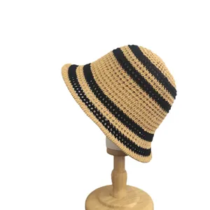 Cappello da sole estivo in paglia da donna con strisce nere su base beige naturale