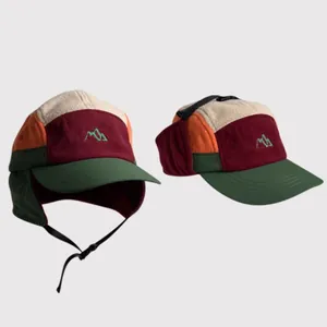 Outdoor fleece trapper hat with earflaps and mountain embroidery in color-block design