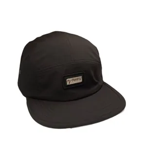Schwarze 5-Panel Camper-Mütze mit MY FAVORITE Patch und breiter flacher Krempe Mode