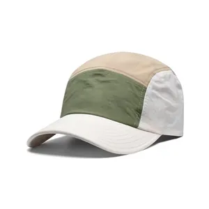 5-Panel Camper Cap mit Nylon-Farbblock-Design und gebogenem Schirm für Outdoor