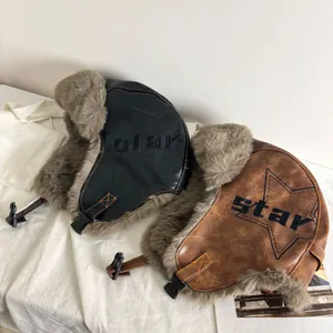 Bonnet d'aviateur d'hiver avec broderie étoile, doublure en fausse fourrure et cache-oreilles