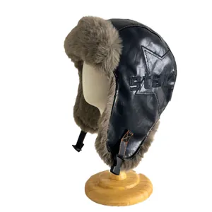 Chapeau de trappeur d'hiver en similicuir avec broderie d'étoile et doublure chaude