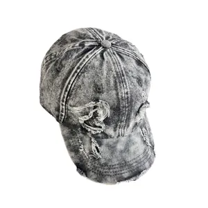 Berretto da baseball in denim vintage lavato con bordi sfilacciati e stile street