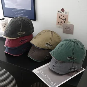 Béret Plat en Coton Lavé Vintage pour Hommes Femmes Style Britannique Casquette Plate Broderie Lettre Gatsby Chapeau Décontracté de Plein Air