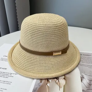 Elegante cappello da sole in paglia stile Hepburn con raffinata fibbia in metallo