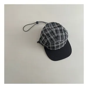 Adjustable black and white checkered 5-panel flat brim baseball cap for outdoor style