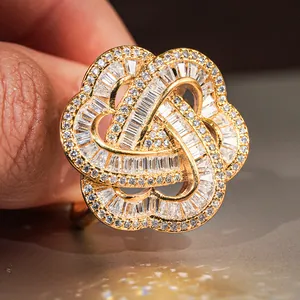 Elegant Gold Plated Copper Ring Intricate Heart Flower Intertwined Statement Ring Zirconia Inlaid Luxury Jewelry For Women Wedding