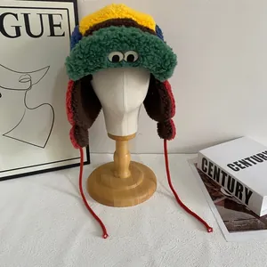 Gorro de cazador de felpa colorido con ojos de dibujos animados para el invierno