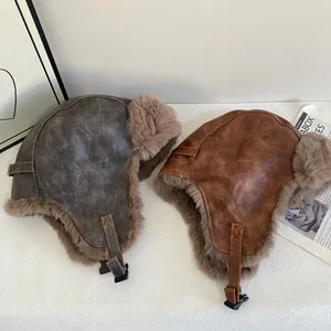 Winter-Fliegermütze aus Kunstleder mit warmem Kunstfellfutter und Ohrenklappen für Kälte