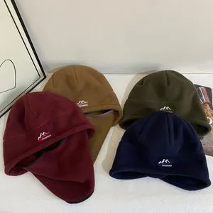 Gorros de invierno de forro polar en cuatro colores con orejeras para ciclismo