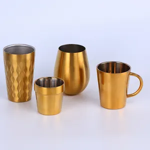 Détail de tasses en acier inoxydable 304 doré avec finition brossée et diverses formes