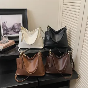 Grande borsa tote minimalista da donna in quattro colori classici con piccola custodia