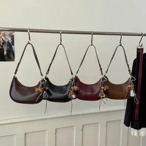 Sac Hobo Croissant en Cuir PU Style Coréen pour Femmes Sac à Bandoulière Simple Minimaliste Sac sous le Bras Design Rétro