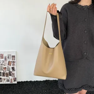Sac hobo minimaliste kaki à grande capacité avec texte fashion doré pour femme
