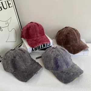 Vintage gewaschene Baseballkappe in mehreren Farben mit abgenutzten Kanten für Streetstyle