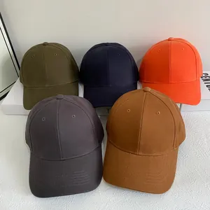 Gorras de béisbol clásicas de color sólido con parte superior rígida en cinco colores con visera