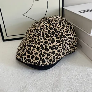 Retro leopard print beret with black brim, stylish suede fabric for autumn fashion