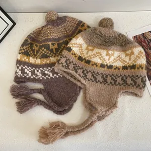 Berretti in maglia Fair Isle vintage con pompon e paraorecchie per il freddo invernale