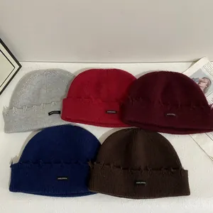 Gorro de Punto Desgastado Estilo Coreano Roto Borde Deshilachado Etiqueta HANLIANXIU Cálido Otoño Invierno Streetwear Hombre Mujer