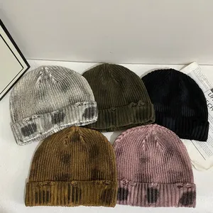 Bonnet en Maille Côtelée pour Femmes Style Vintage Streetwear Y2K Détails Troués Bonnet Hiver Chaud Tie Dye Uni
