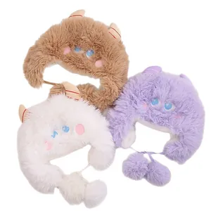 Cappello peluche mostro con corna e pompon in marrone, bianco e viola per donne e ragazze