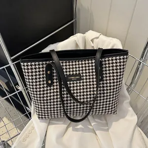 Grand sac cabas à motif pied-de-poule avec anses en cuir noir pour le bureau chic