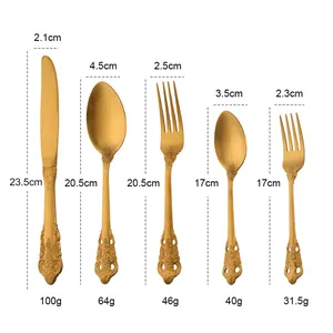 Ménagère de 5 pièces dorées en acier inoxydable avec reliefs floraux de style rétro