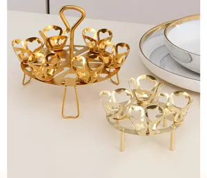 Details von Eierdampfgestellen aus 304 Edelstahl mit herzförmigen Ausschnitten in Gold
