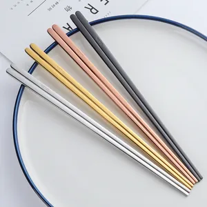 Baguettes Réutilisables en Acier Inoxydable 304 Coréennes Plates en Métal Pour Maison Restaurant Repas Quotidien Adultes Poli Miroir Moderne Minimaliste Cadeau