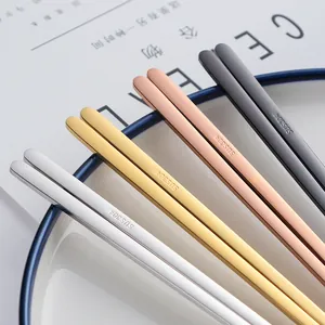 Set de baguettes minimalistes en acier inoxydable SUS304 en quatre couleurs métalliques