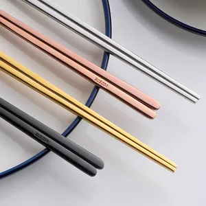 Lot de baguettes en acier inoxydable 304 en argent, or rose, or et noir pour la table