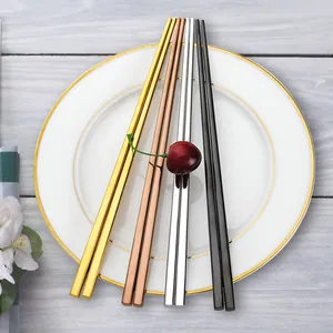 Lot de quatre baguettes en acier inoxydable 304 haut de gamme en or rose argent et noir
