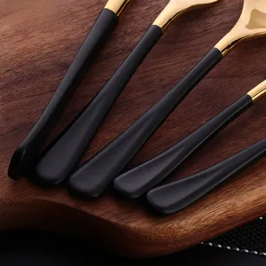 Détails de l'ensemble de couverts de luxe en acier inoxydable 304 noir et or
