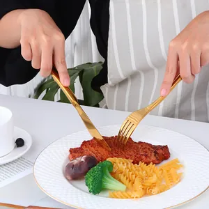 Set di posate in acciaio inossidabile oro a specchio con coltello da bistecca
