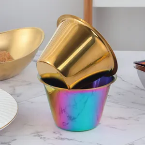 Ciotole per salse in acciaio inossidabile lucido oro e arcobaleno su marmo