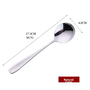 Detalle de la cuchara de acero inoxidable 304 con dimensiones 17,5cm x 4,2cm y su peso