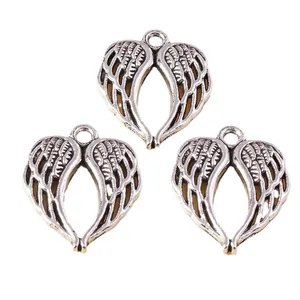Lot de trois pendentifs ailes d'ange en forme de cœur en alliage argenté vintage